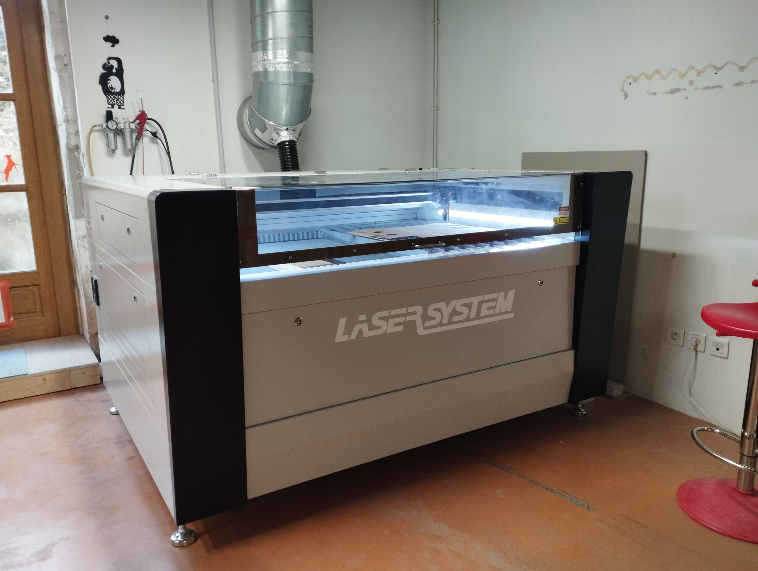 Graveuse d&eacute;coupeuse laser